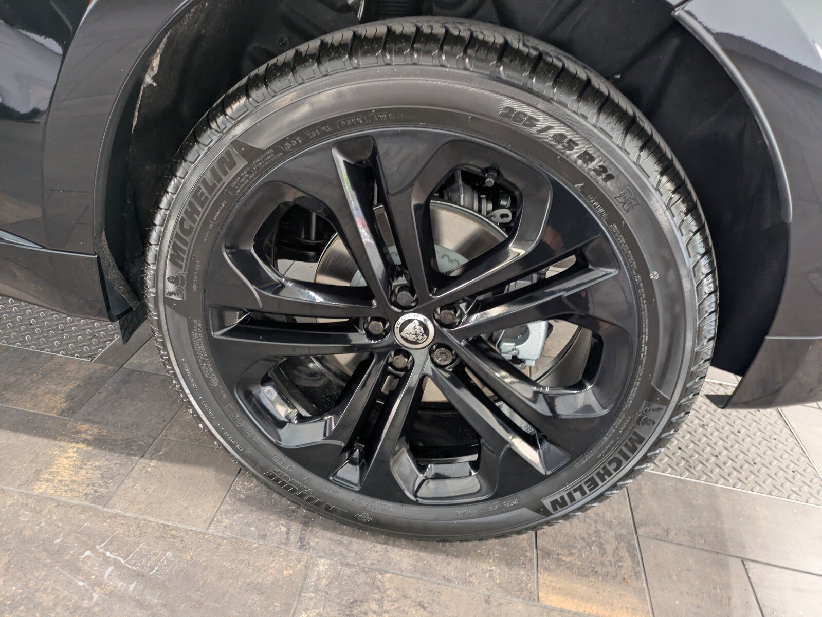 New 2026 Jaguar F-PACE R-Dynamic S image 14