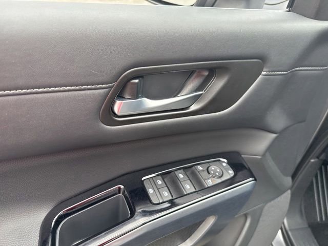 Used 2025 Nissan Pathfinder SL w/ SL Premium Package FWD image 29