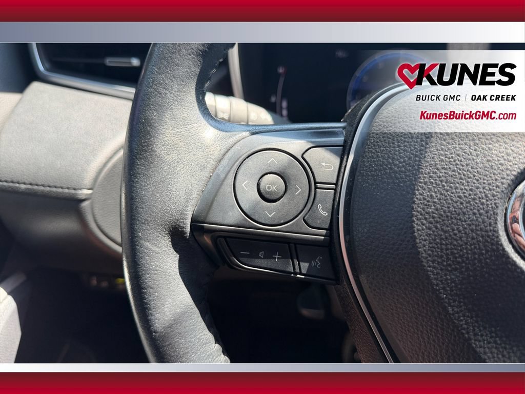 Used 2023 Toyota Corolla Cross XLE w/ Convenience Package AWD/4WD image 17