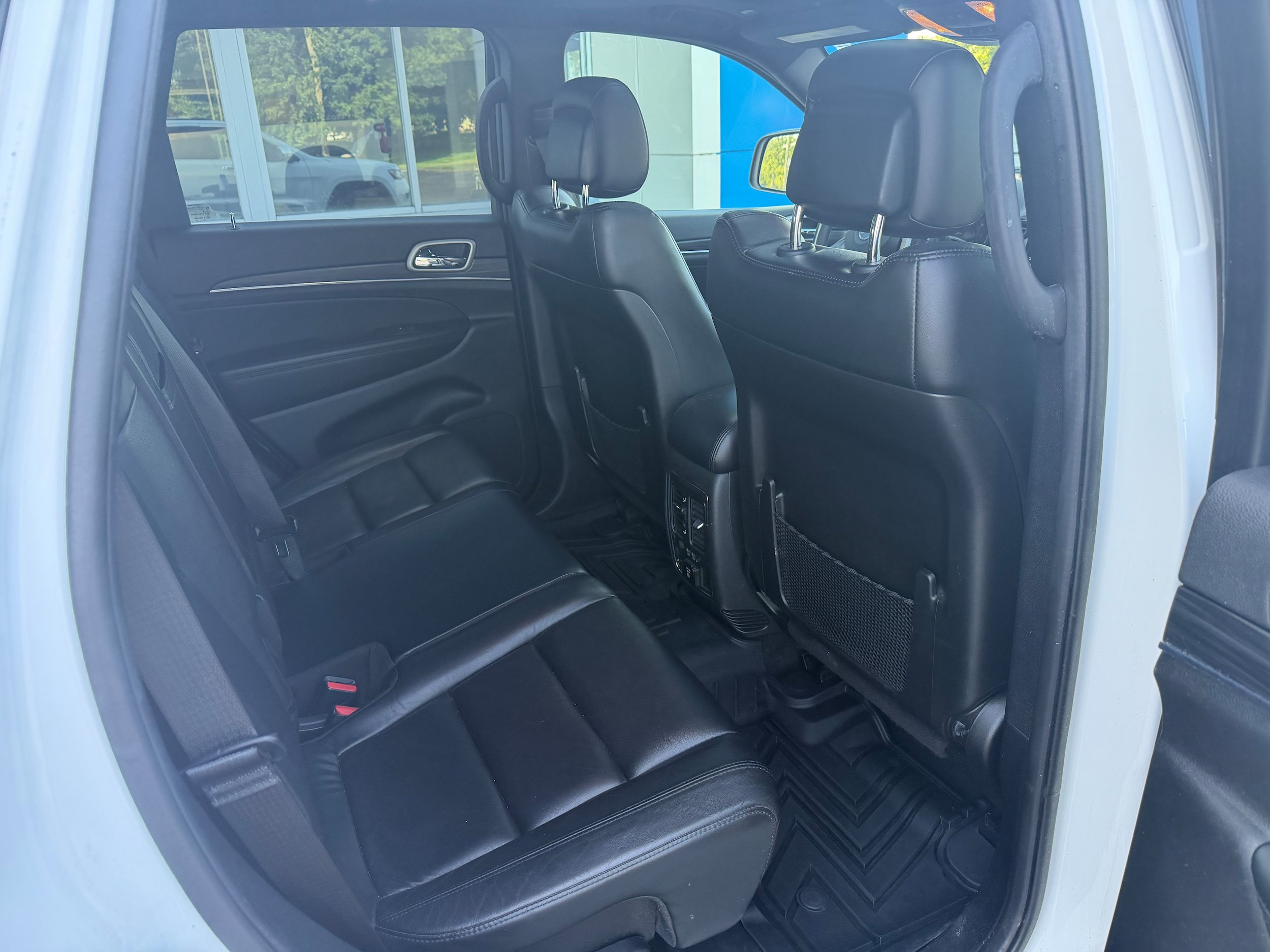 Used 2022 Jeep Grand Cherokee Limited AWD/4WD image 7