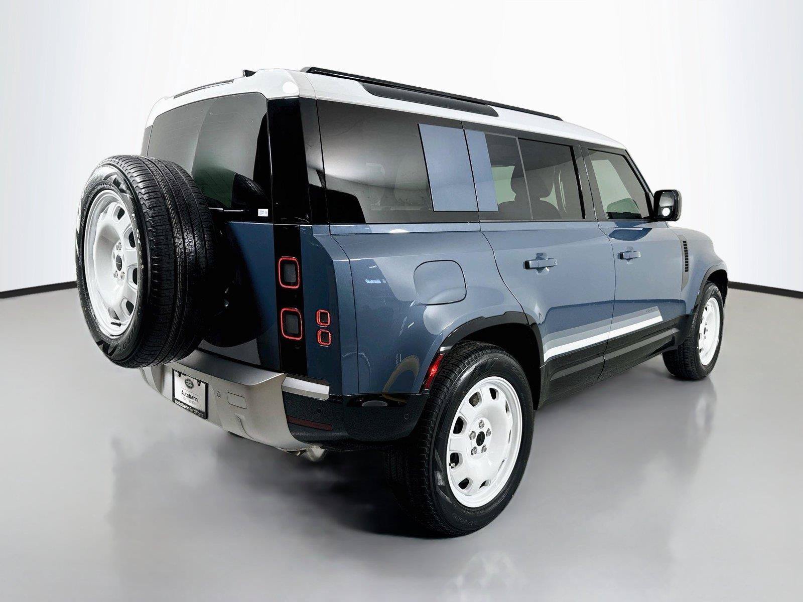 Certified 2026 Land Rover Defender 110 S AWD/4WD image 5