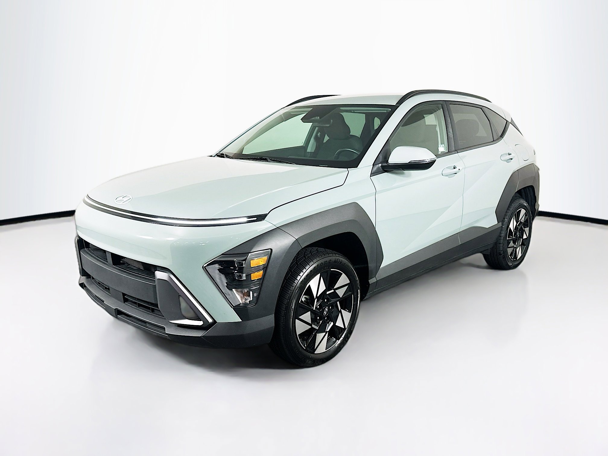 Used 2025 Hyundai Kona SEL image 3