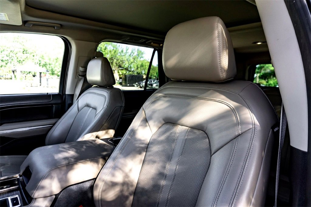 Used 2023 Ford Expedition Max Limited image 13