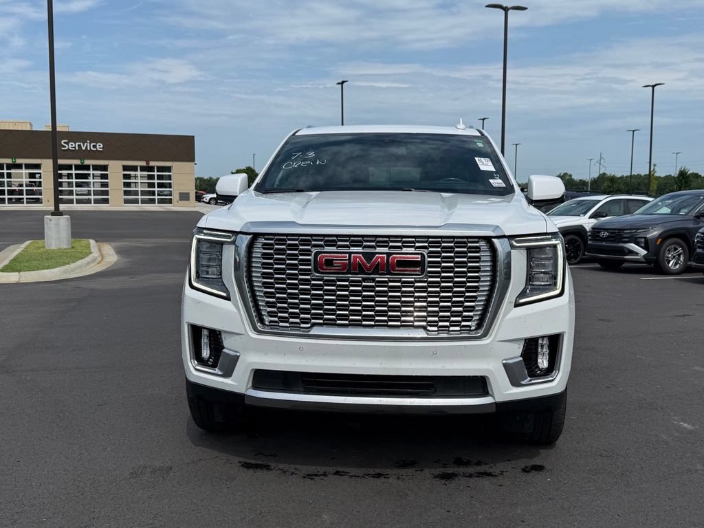 Used 2022 GMC Yukon XL Denali AWD/4WD image 2