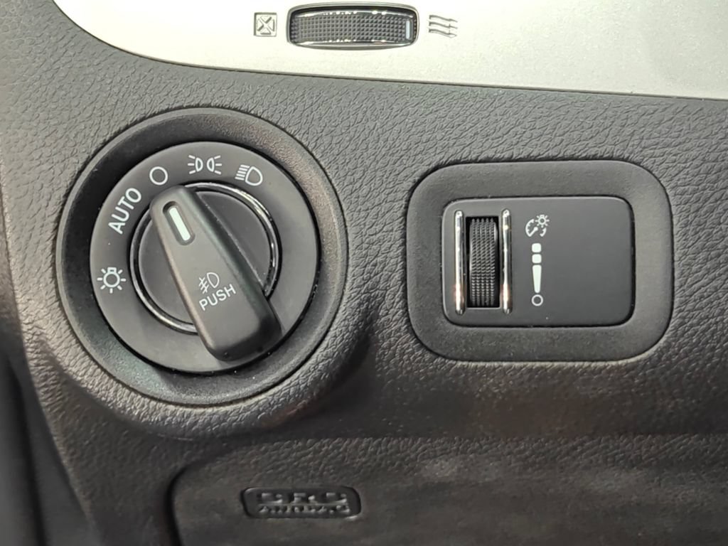 Used 2013 Dodge Journey Crew w/ Driver Convenience Group FWD image 33