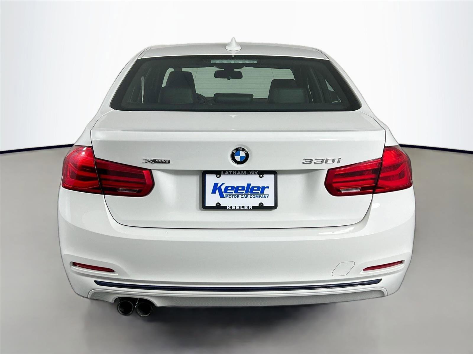 Used 2018 BMW 330i xDrive Sedan w/ Convenience Package image 5