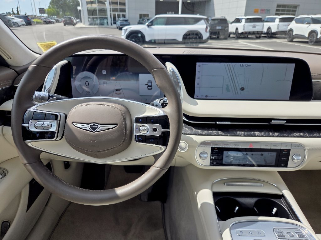 Used 2025 Genesis G90 3.5T AWD/4WD image 15