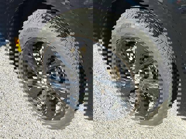 Used 2023 Buick Envision Essence w/ Sport Touring Package image 5