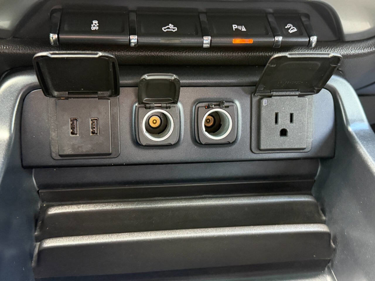 Used 2017 Chevrolet Silverado 1500 LT w/ Midnight Edition image 42