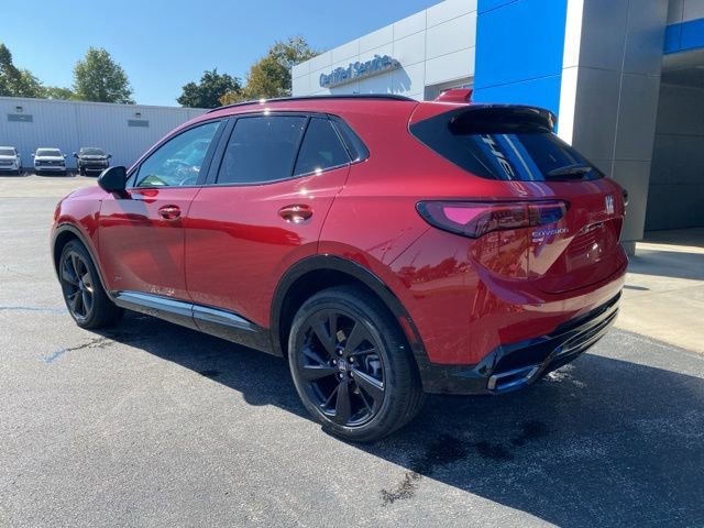 Used 2025 Buick Envision Sport Touring image 3