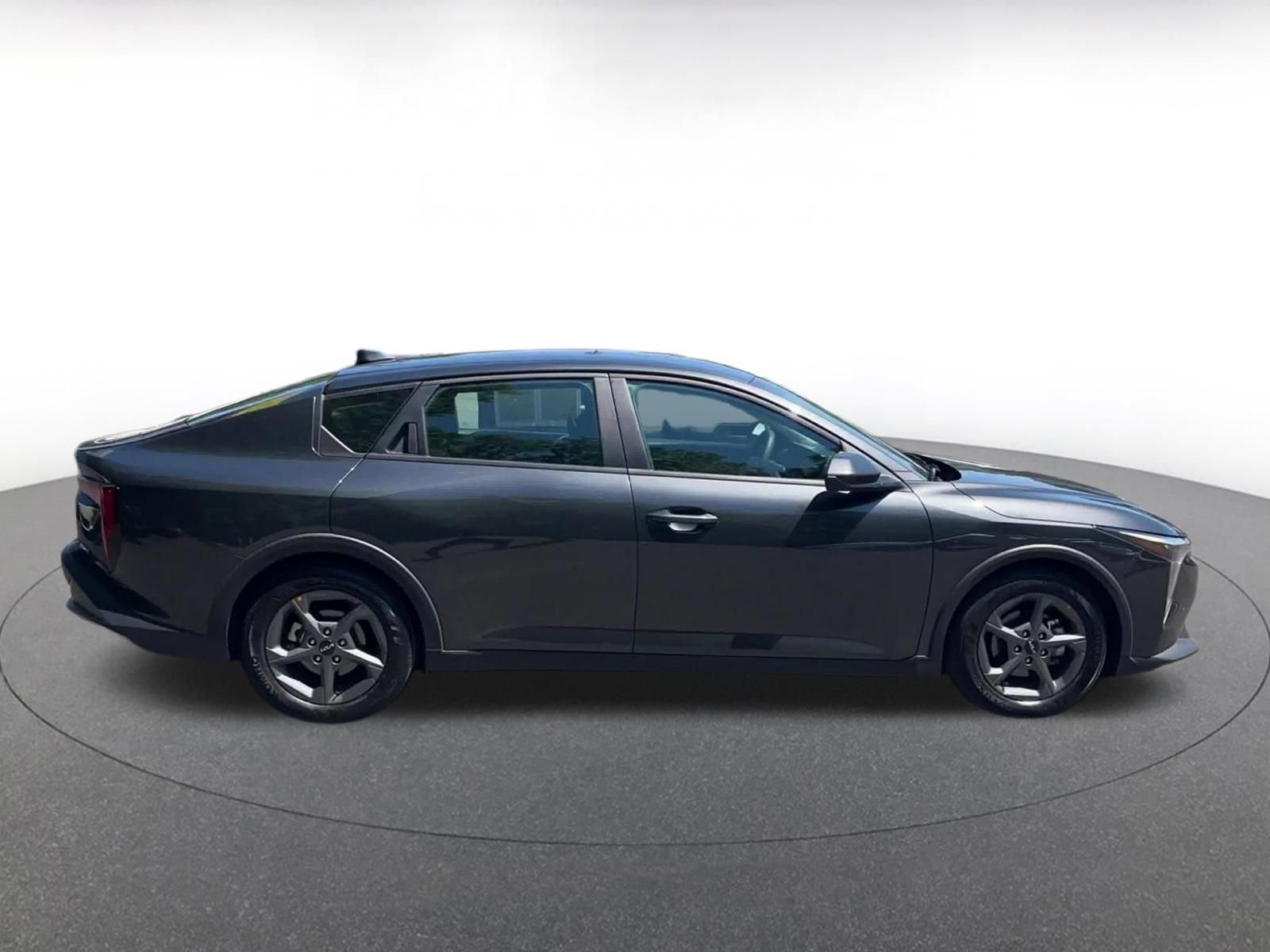 Used 2025 Kia K4 FWD image 16