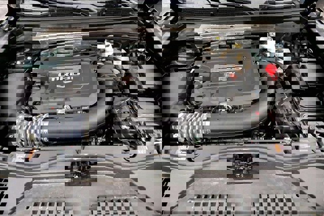 Used 2024 Cadillac XT4 Luxury w/ Cold Weather Package image 9