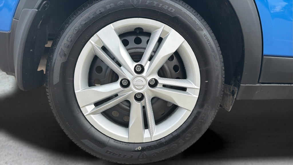 Certified 2025 Nissan Kicks Play S FWD image 23
