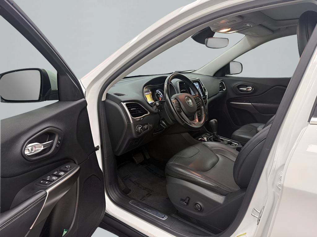 Used 2020 Jeep Cherokee Limited w/ Technology Group FWD image 10