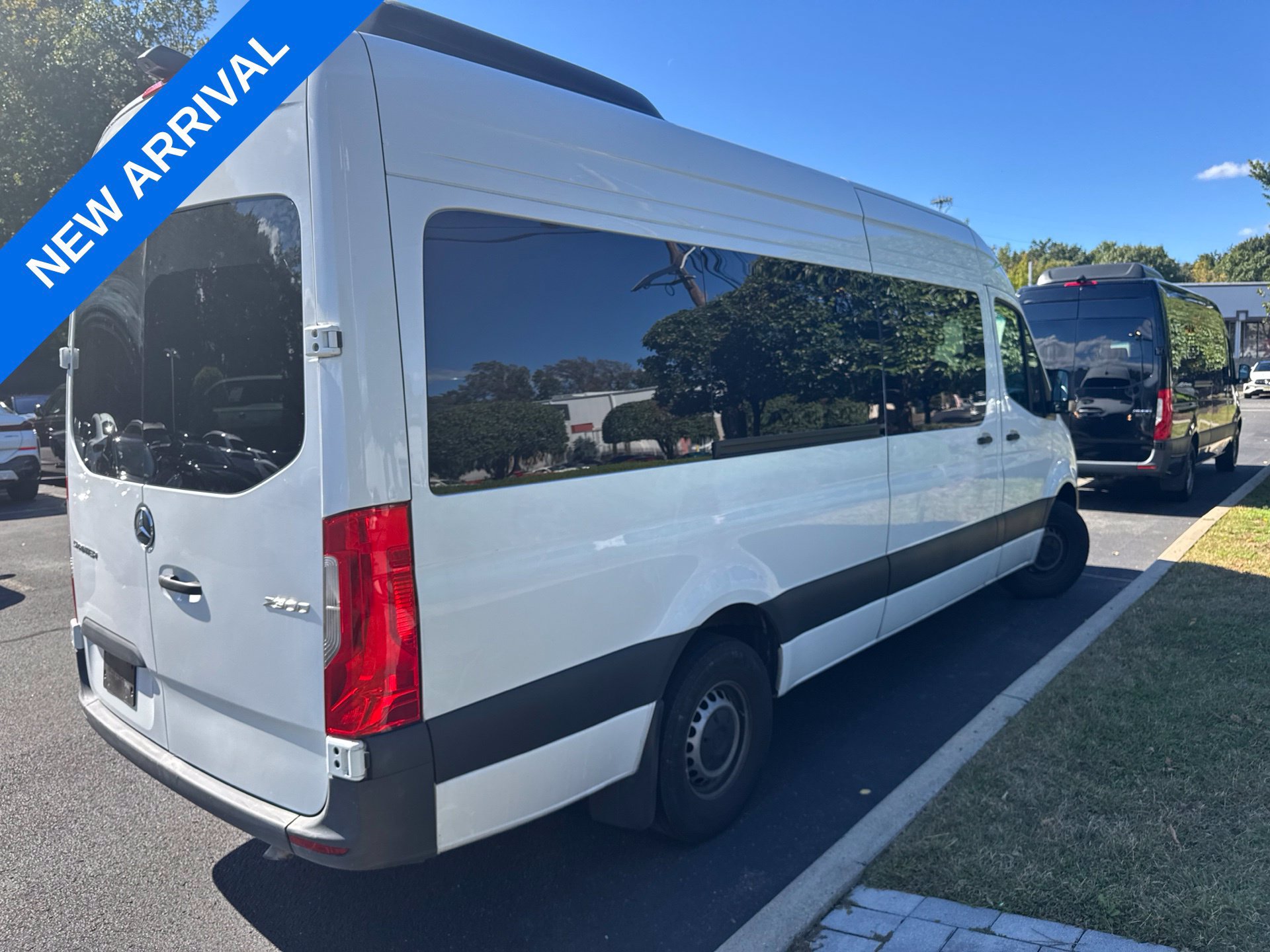 Used 2025 Mercedes-Benz Sprinter 2500 image 4