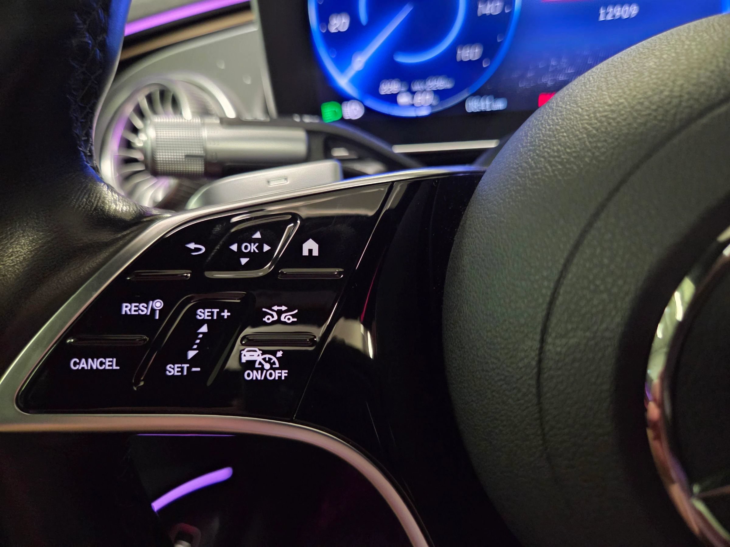 Used 2022 Mercedes-Benz EQS 450+ Sedan image 22