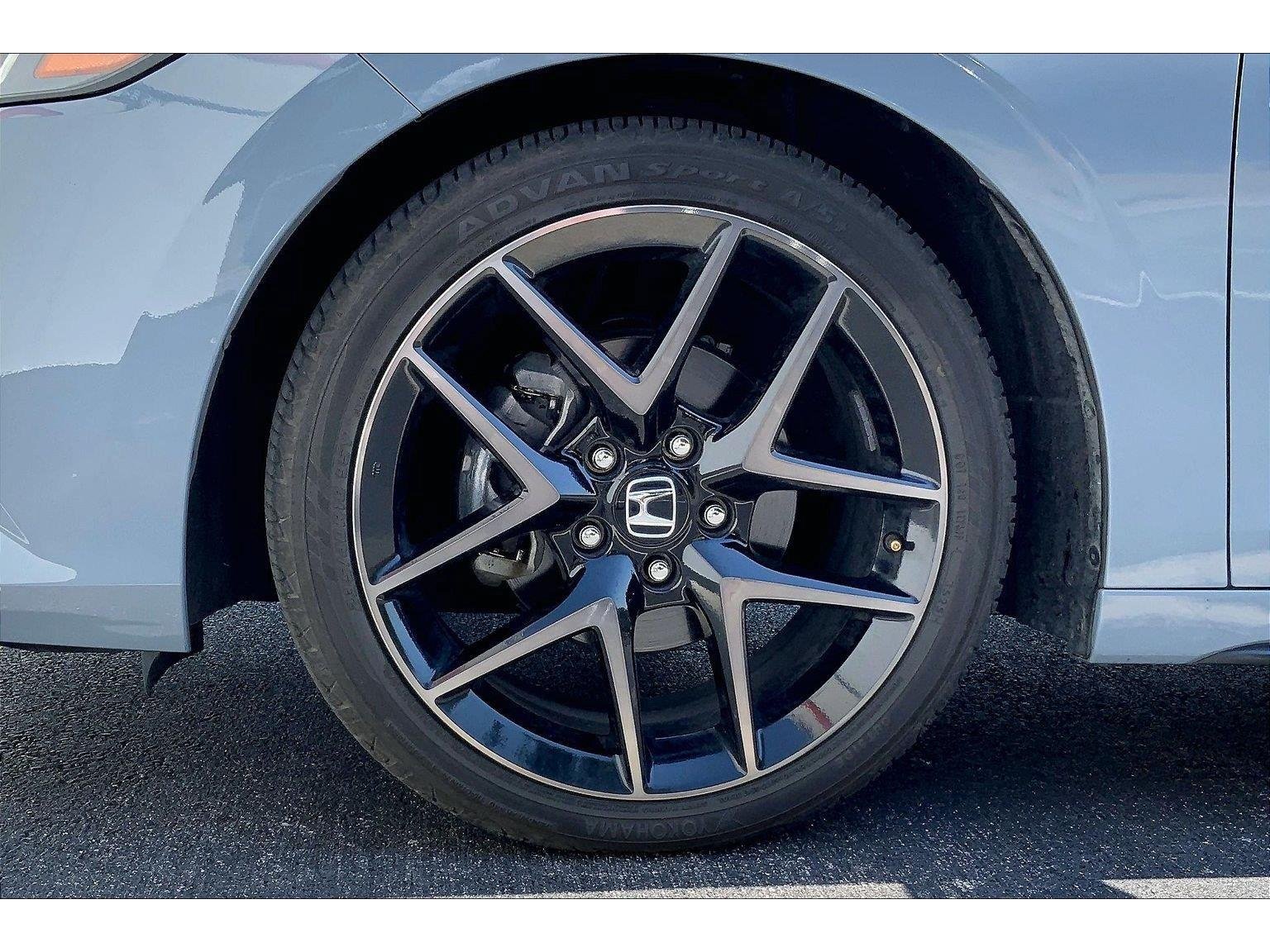 Used 2024 Honda Civic Sport Touring image 9