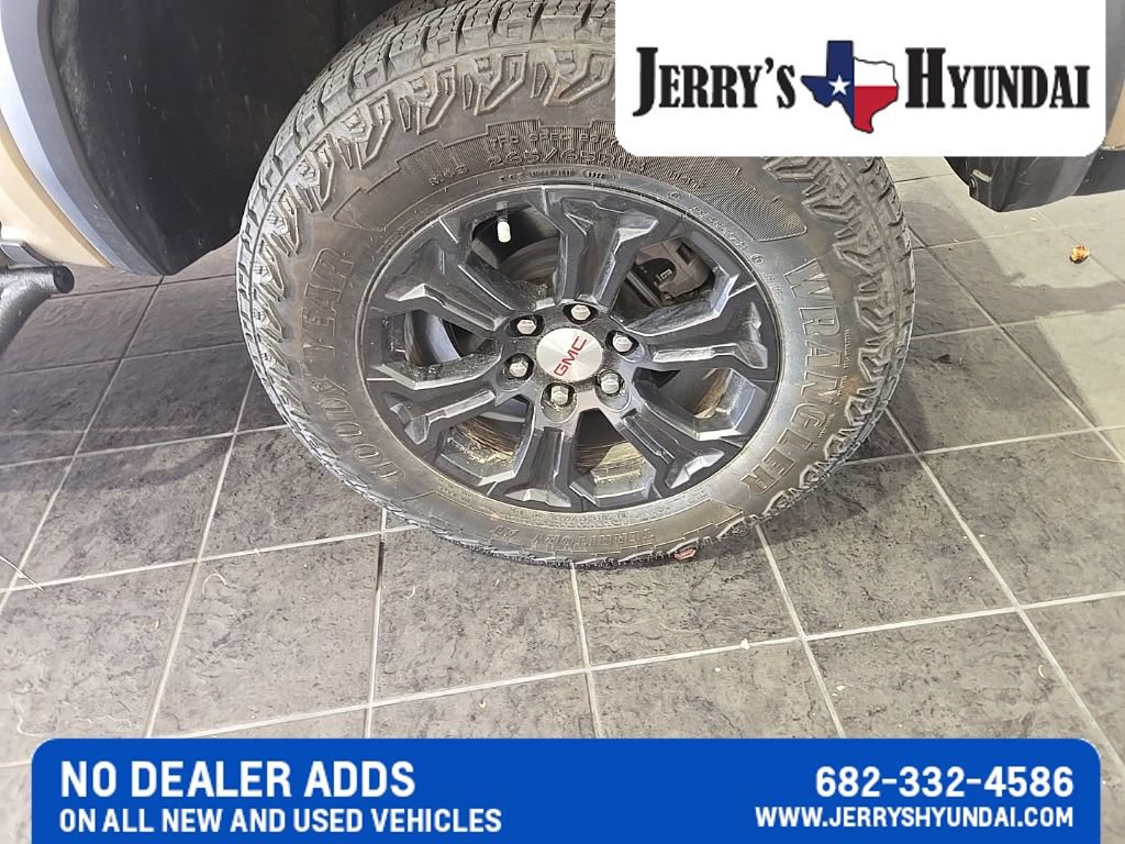 Used 2024 GMC Canyon Elevation w/ Convenience Package AWD/4WD image 9
