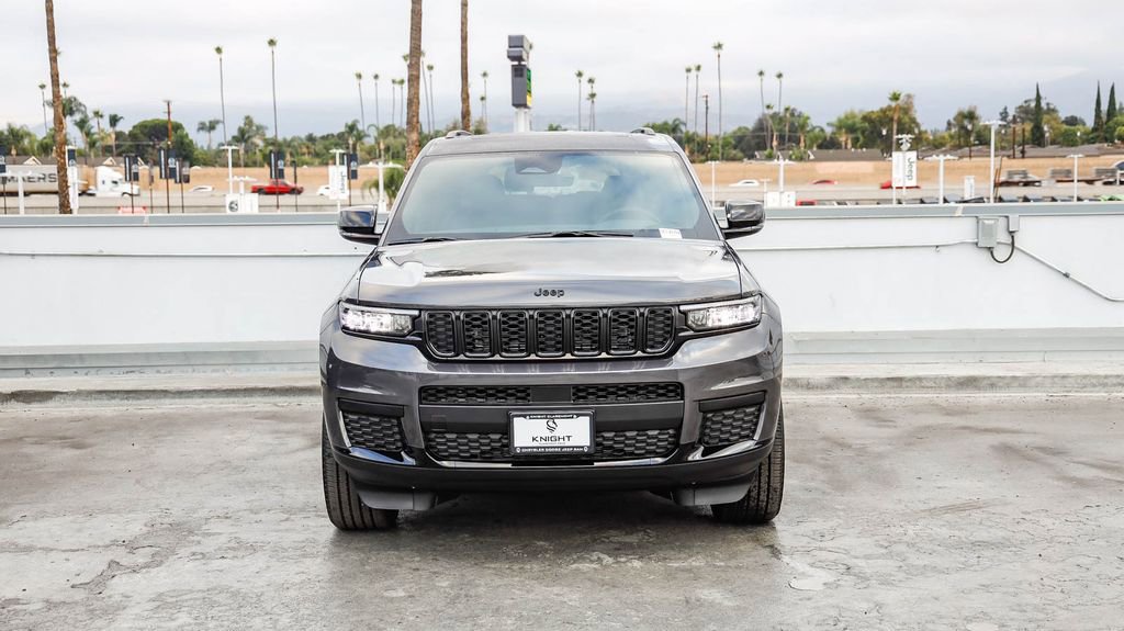 New 2025 Jeep Grand Cherokee L Altitude image 3