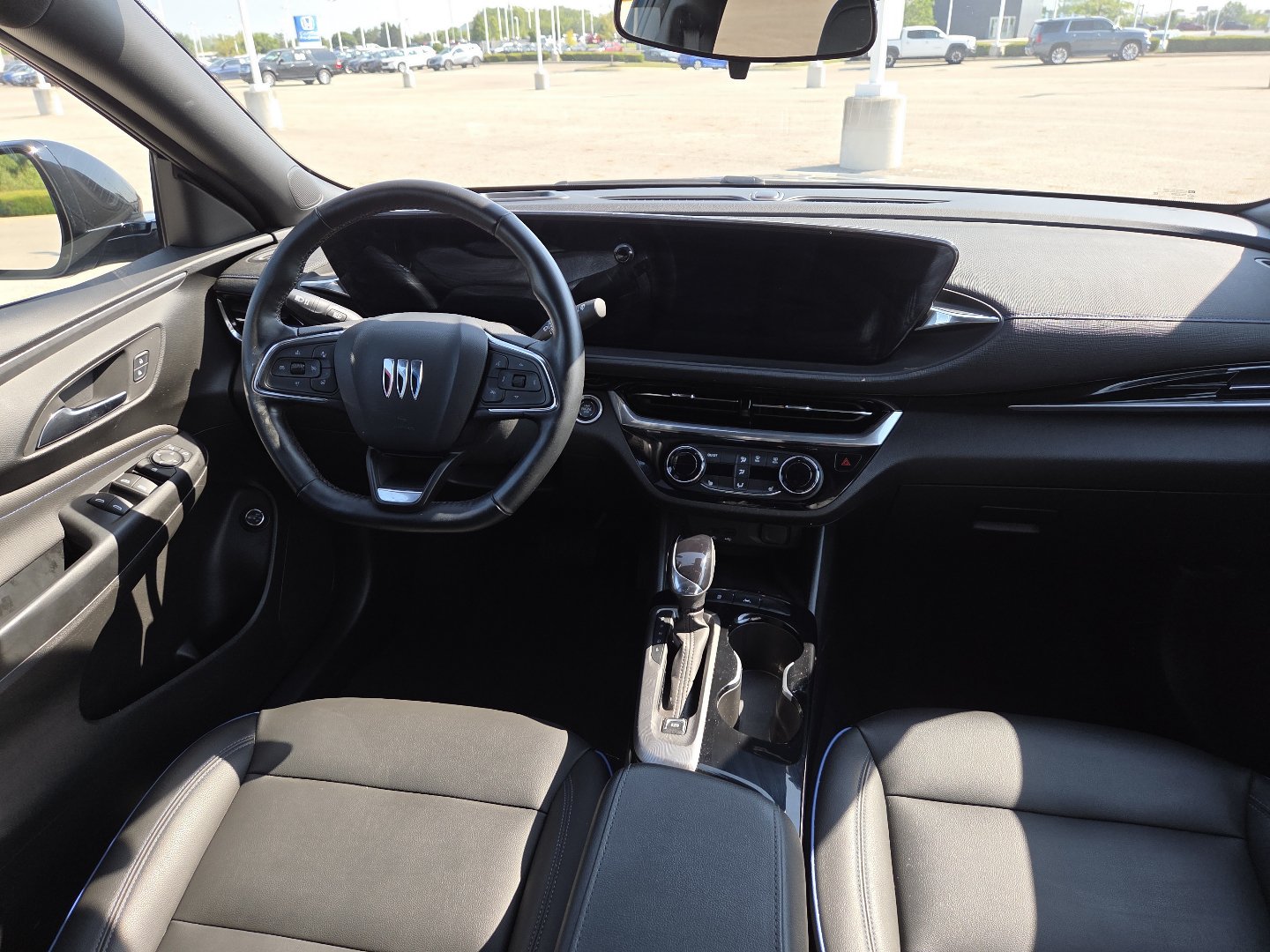 Used 2024 Buick Envista Sport Touring w/ Convenience I Package FWD image 24