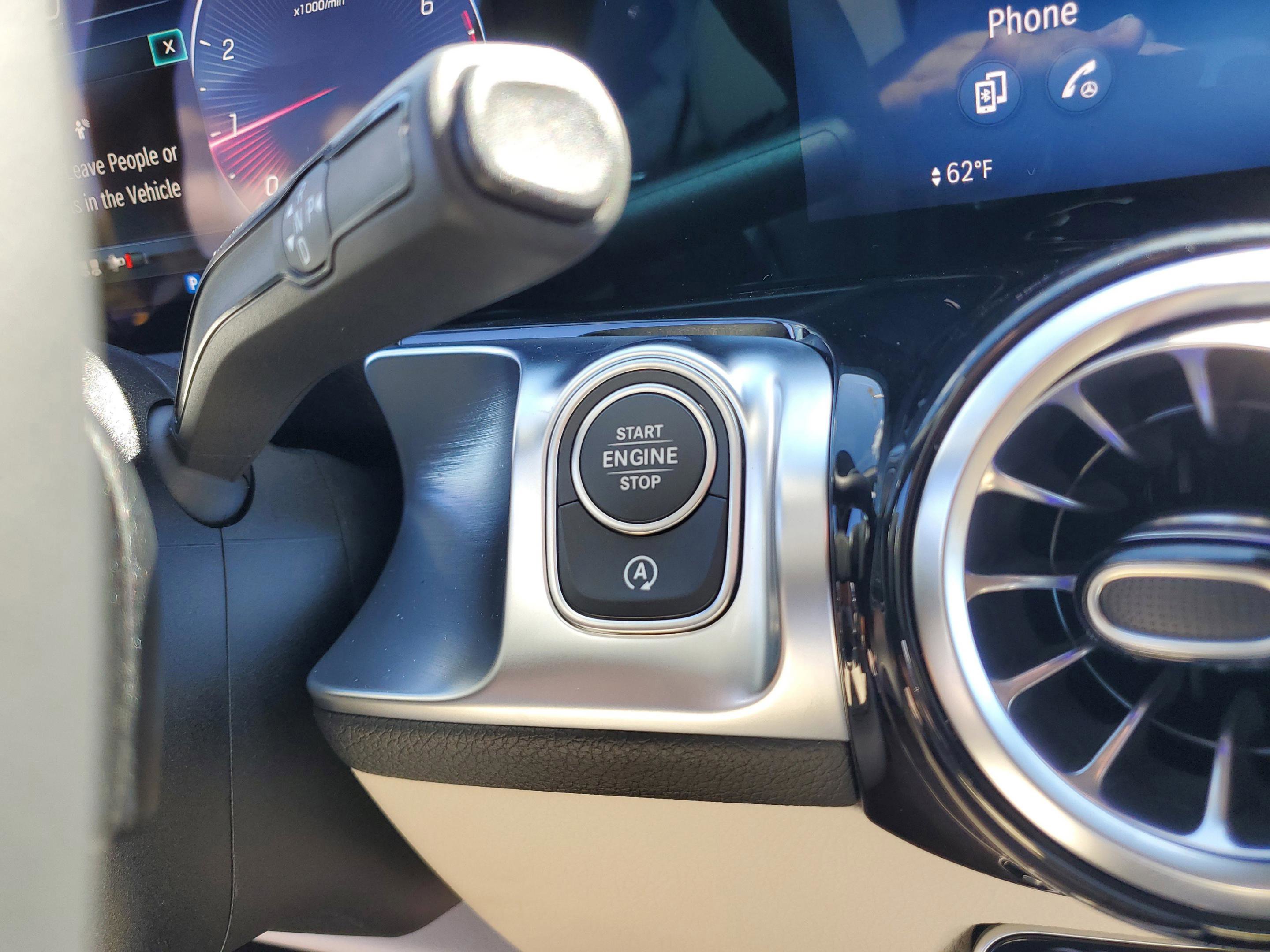 Certified 2026 Mercedes-Benz GLB 250 image 32