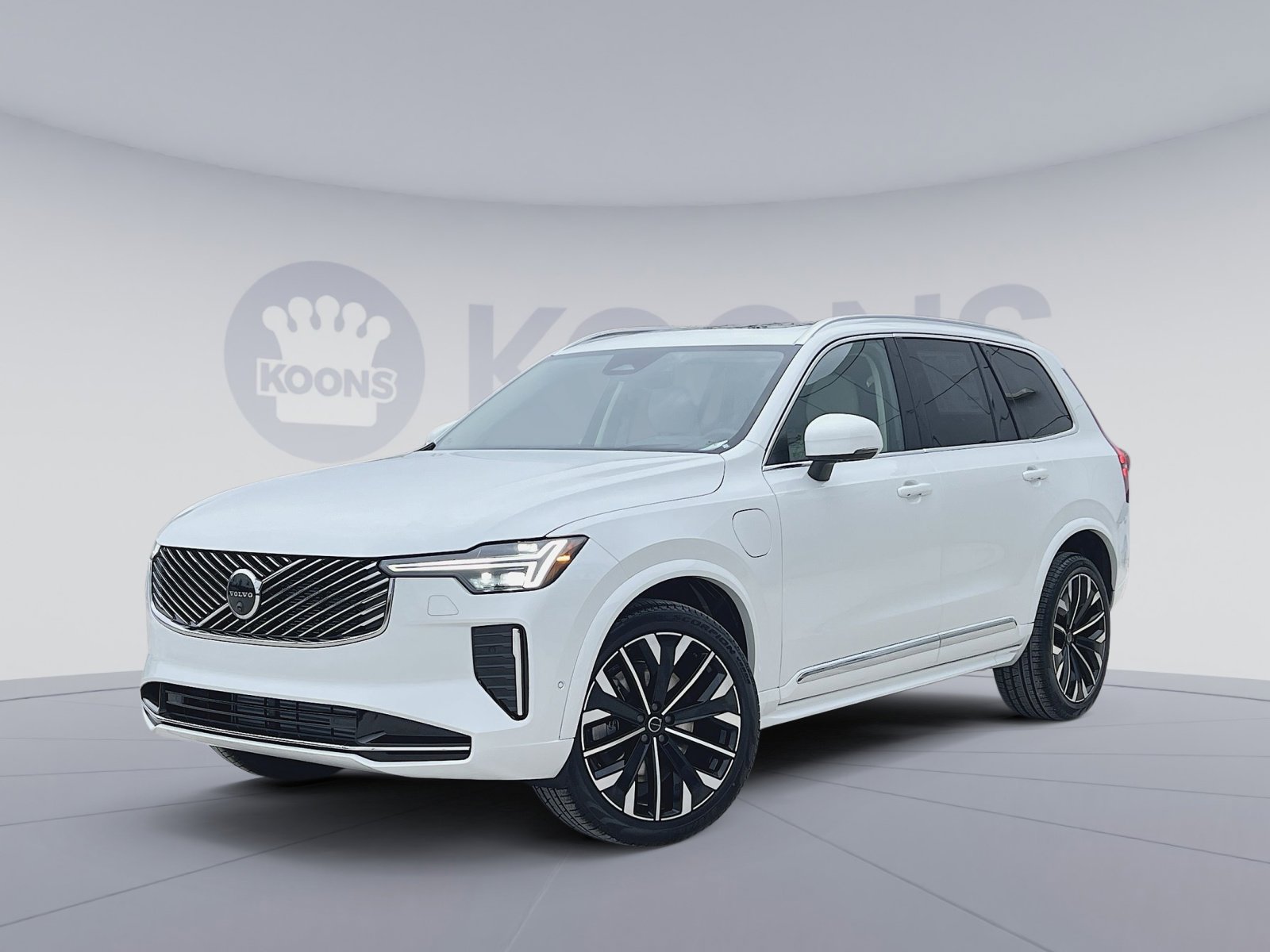 New 2026 Volvo XC90 T8 Ultra w/ Lounge Package