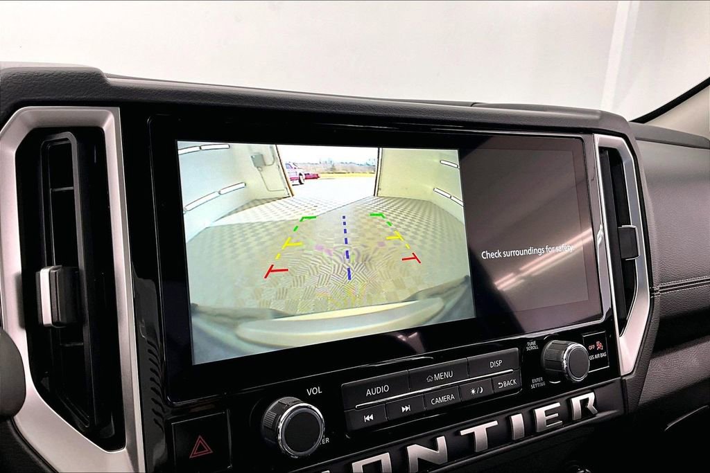 Used 2025 Nissan Frontier SV image 22