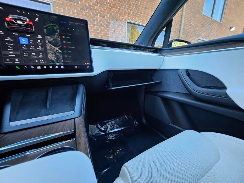 Used 2023 Tesla Model X AWD/4WD image 57