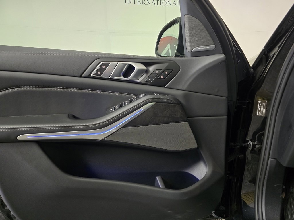 Certified 2023 BMW X5 xDrive40i w/ Executive Package image 13