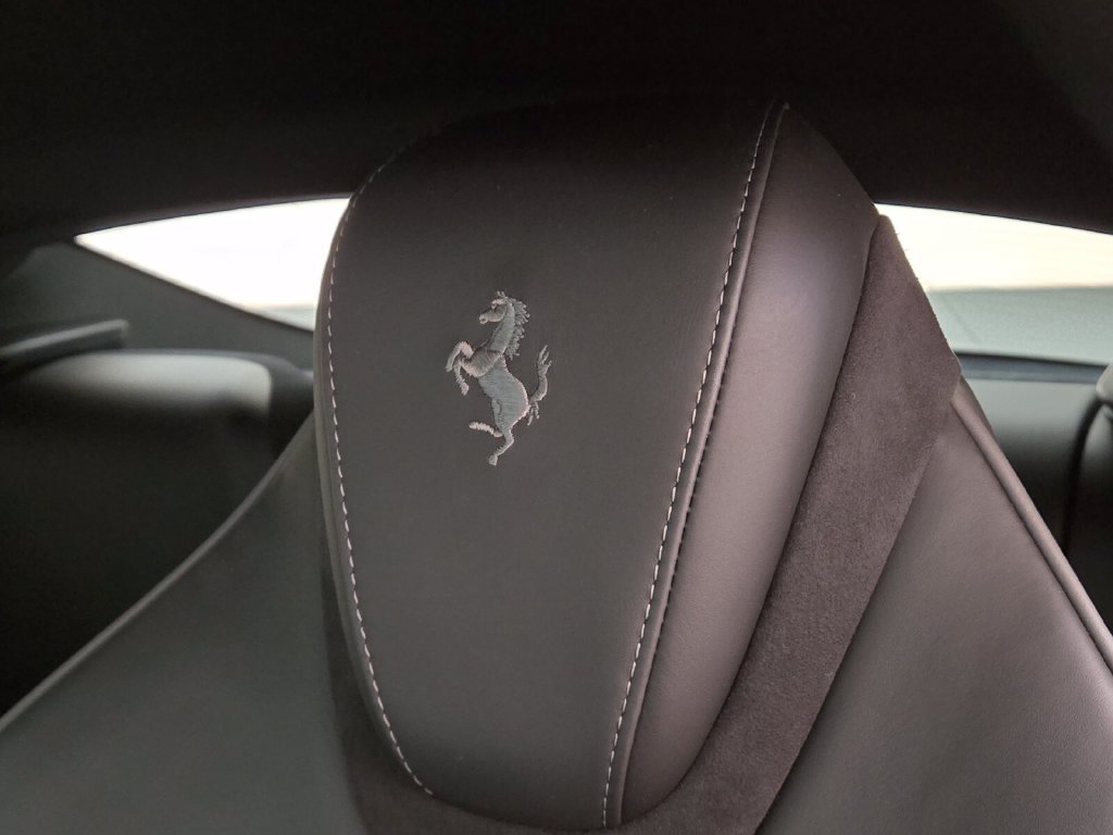 Used 2022 Ferrari Roma RWD image 35