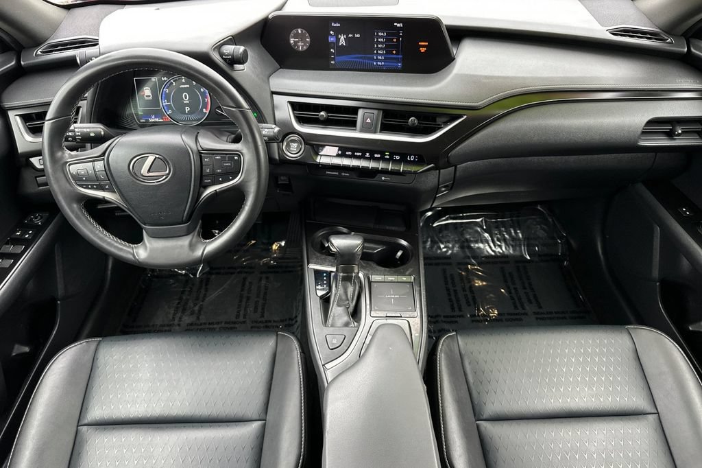 Used 2019 Lexus UX 200 FWD image 13