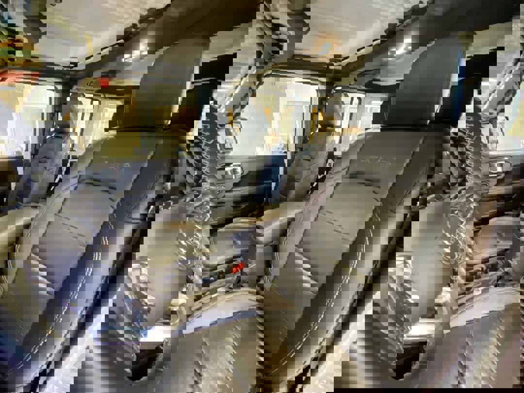 Used 2021 Jeep Wrangler Sahara w/ Safety Group image 13