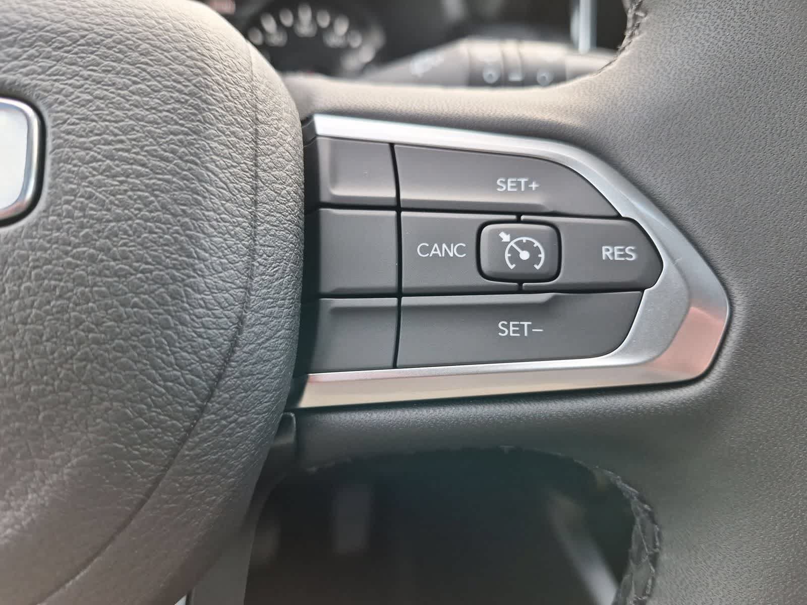 New 2026 Jeep Compass Latitude AWD/4WD image 23