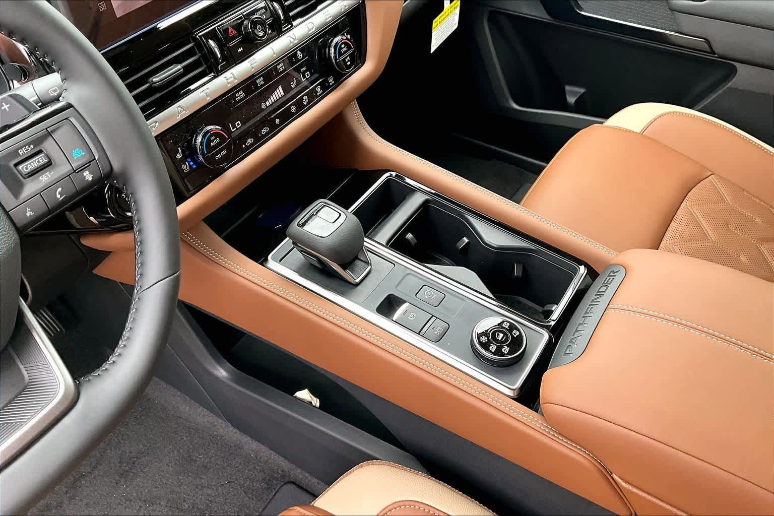 New 2026 Nissan Pathfinder Platinum AWD/4WD image 11