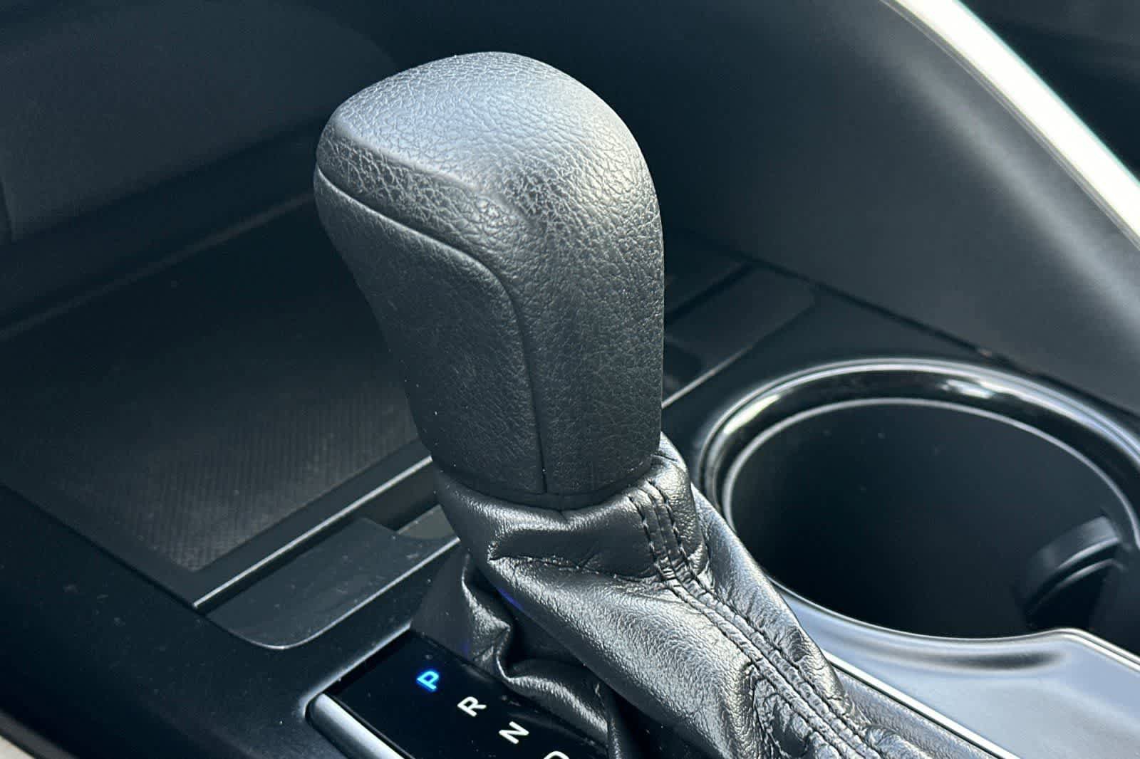 Used 2018 Toyota Camry LE FWD image 25