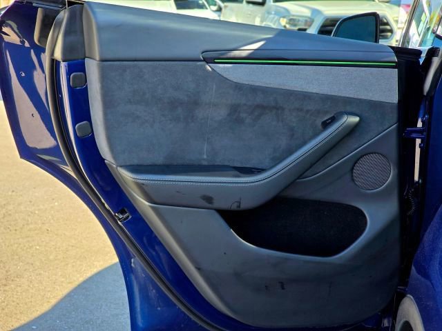 Used 2026 Tesla Model Y AWD image 31