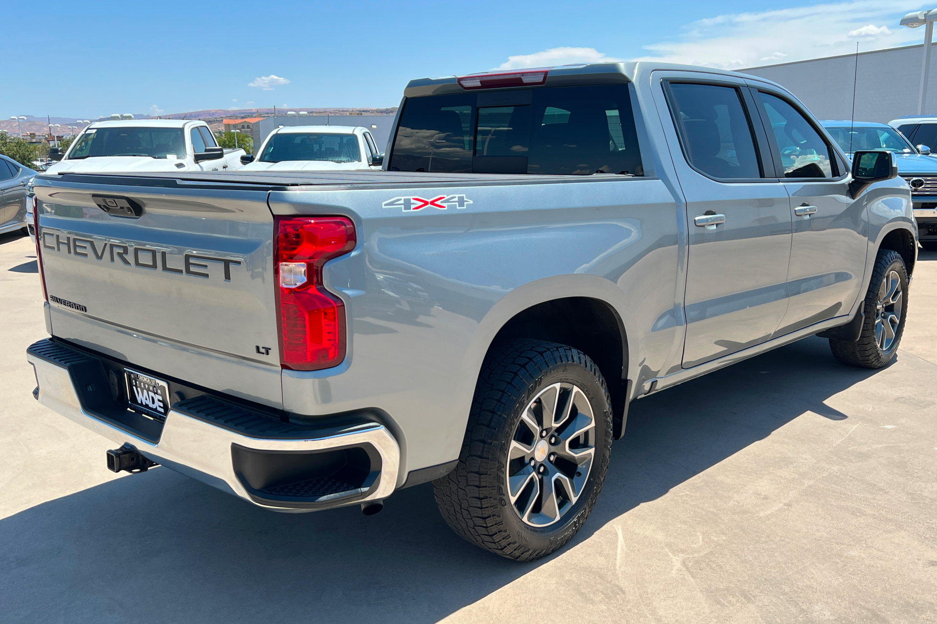 Used 2023 Chevrolet Silverado 1500 LT w/ Convenience Package II AWD/4WD image 6