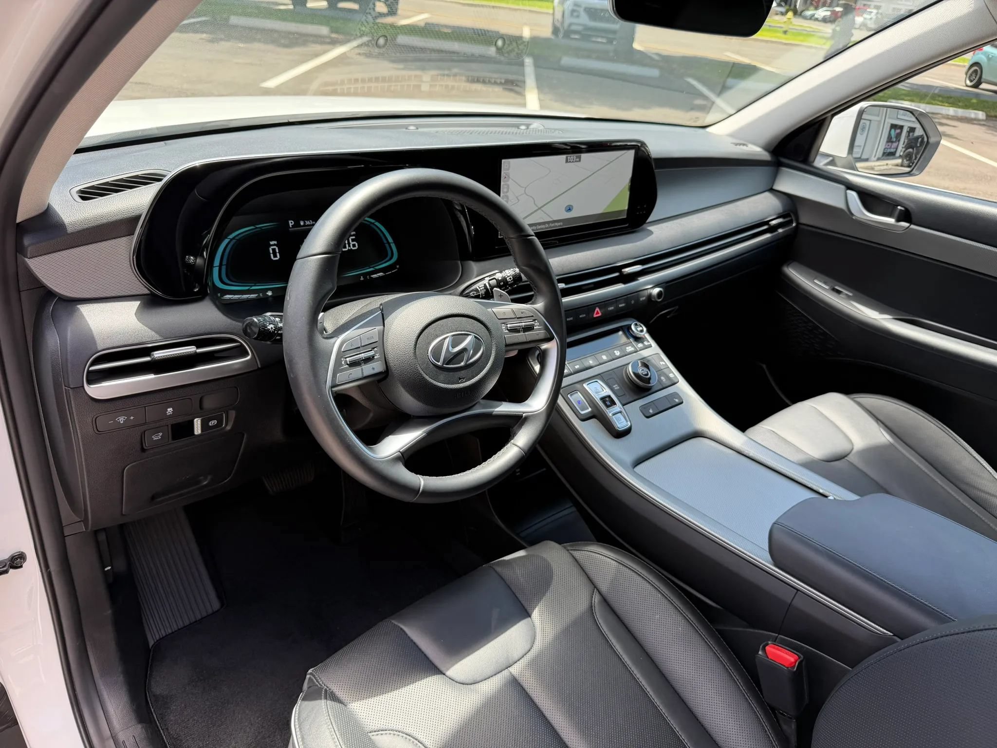 Used 2025 Hyundai Palisade SEL FWD image 9