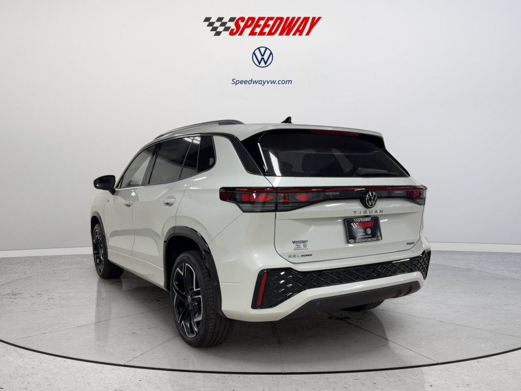 New 2026 Volkswagen Tiguan SEL R-Line AWD/4WD image 8