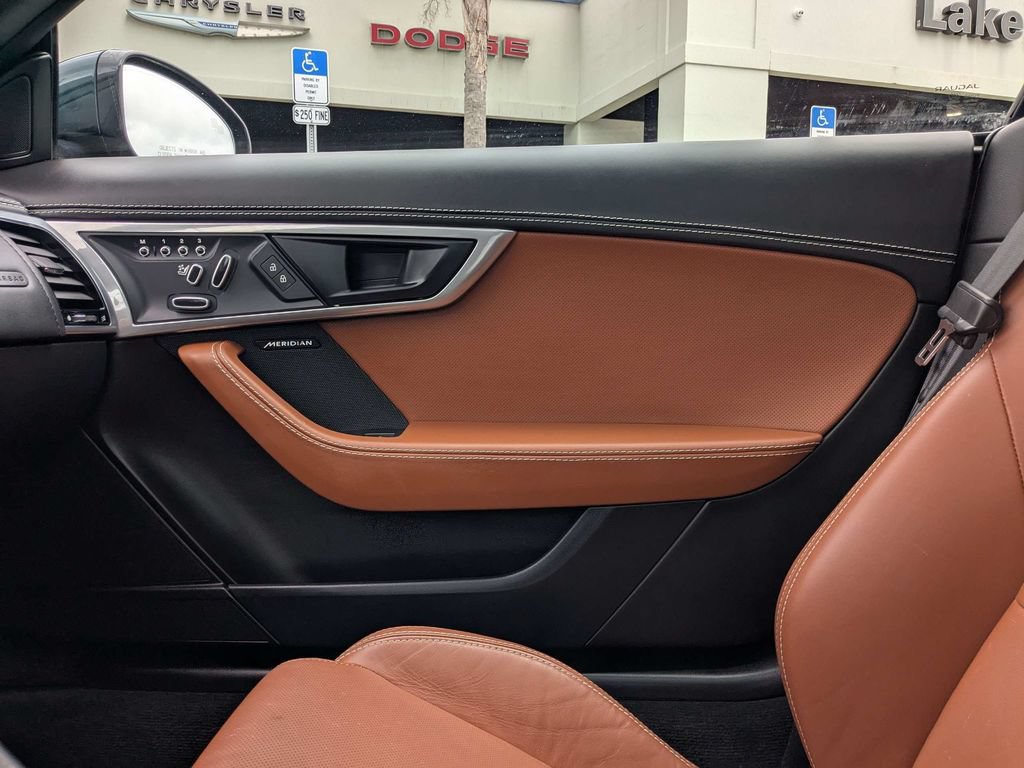 Used 2021 Jaguar F-TYPE Coupe RWD image 27