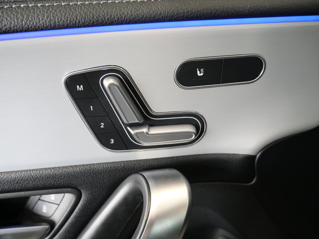 Used 2023 Mercedes-Benz CLA 250 4MATIC image 30