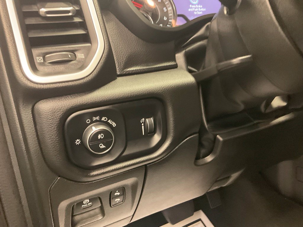 Used 2023 RAM 1500 Big Horn AWD/4WD image 18