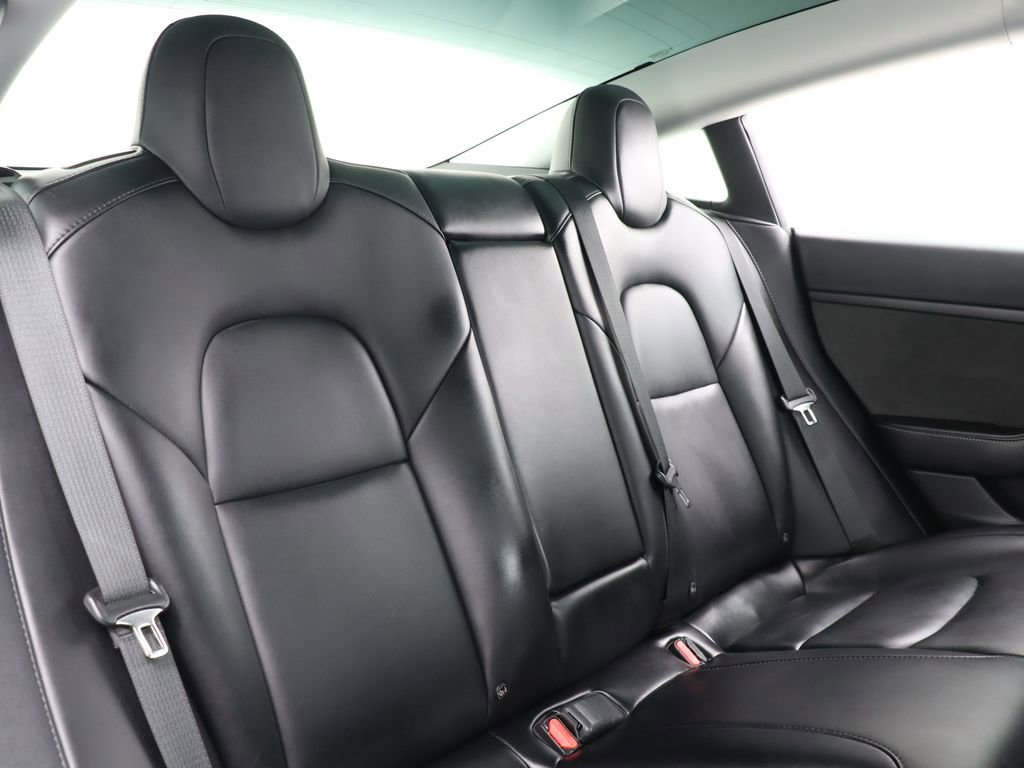 Used 2021 Tesla Model 3 Performance image 25