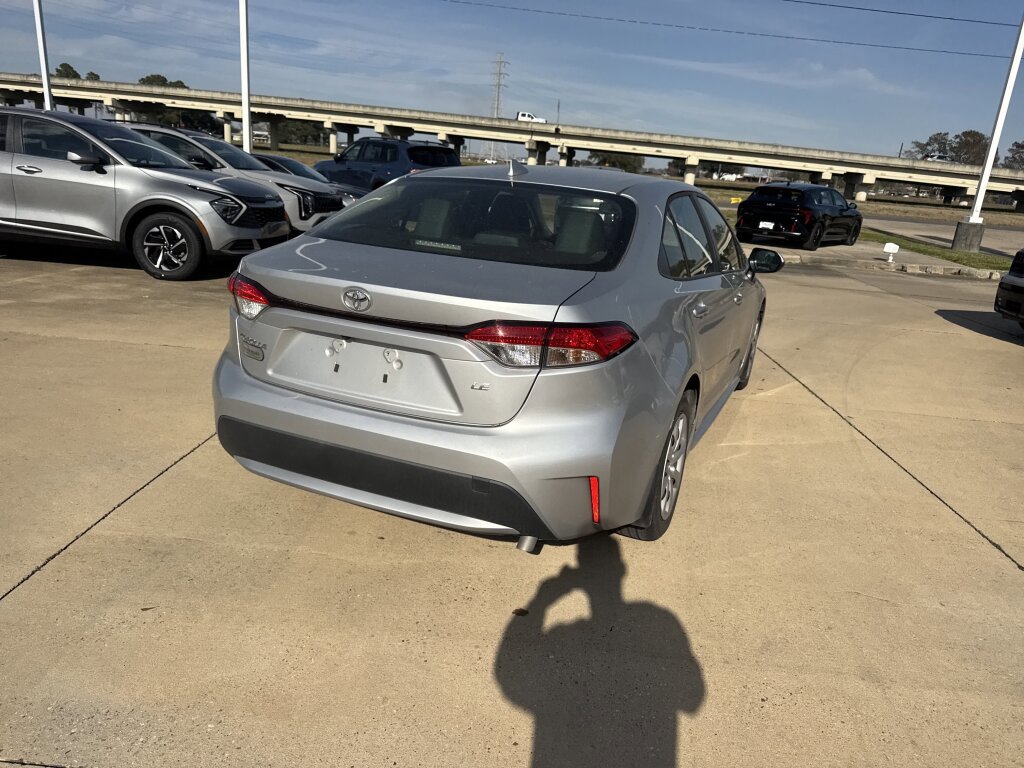 Used 2022 Toyota Corolla LE image 21