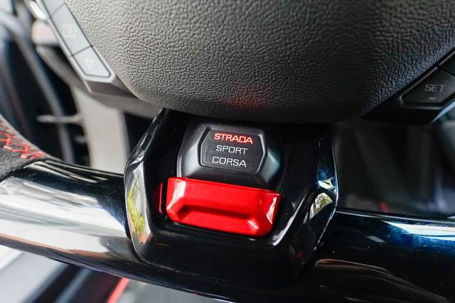 Used 2022 Lamborghini Huracan EVO image 64