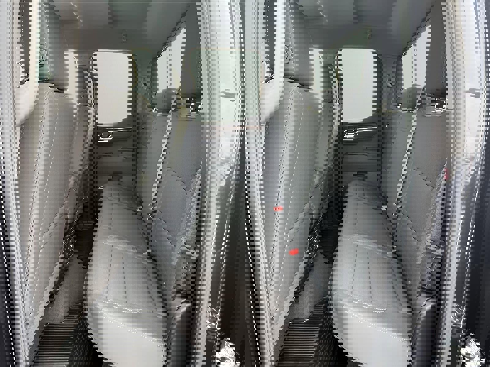 New 2025 GMC Sierra 1500 SLE w/ Preferred Package image 12