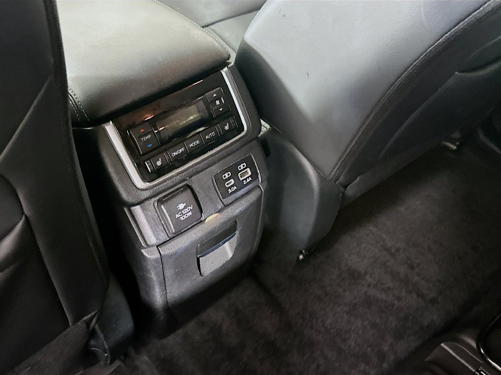 Used 2024 Subaru Ascent Touring AWD/4WD image 32