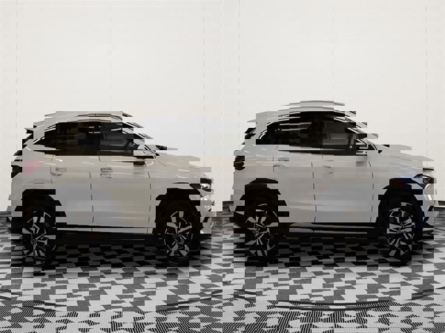 New 2025 Mercedes-Benz GLA 250 4MATIC image 2