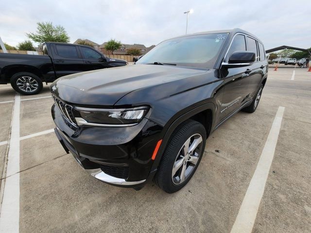 Used 2022 Jeep Grand Cherokee L Limited image 3