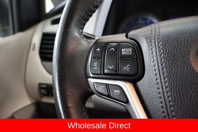 Used 2017 Toyota Sienna XLE w/ XLE Navigation Package AWD/4WD image 18